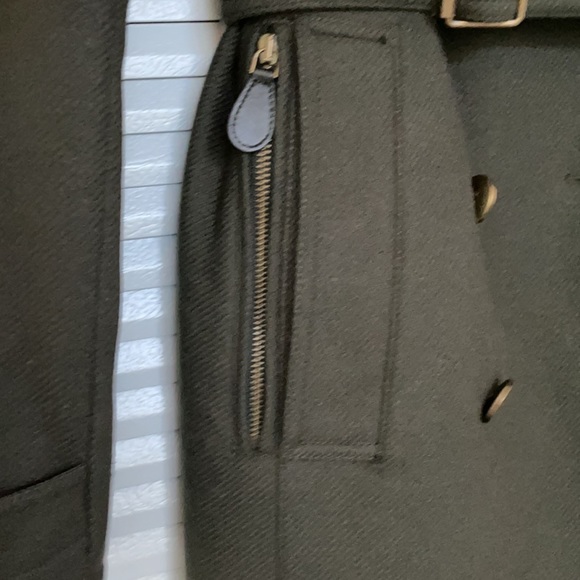 Burberry coat 🧥 - Picture 2 of 6